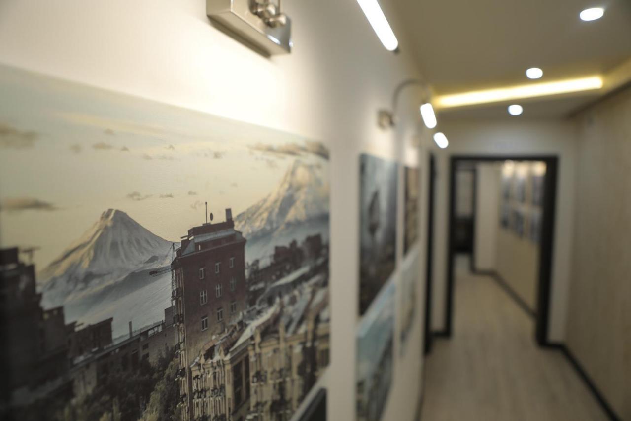 4Room Hotel Jereván Kültér fotó