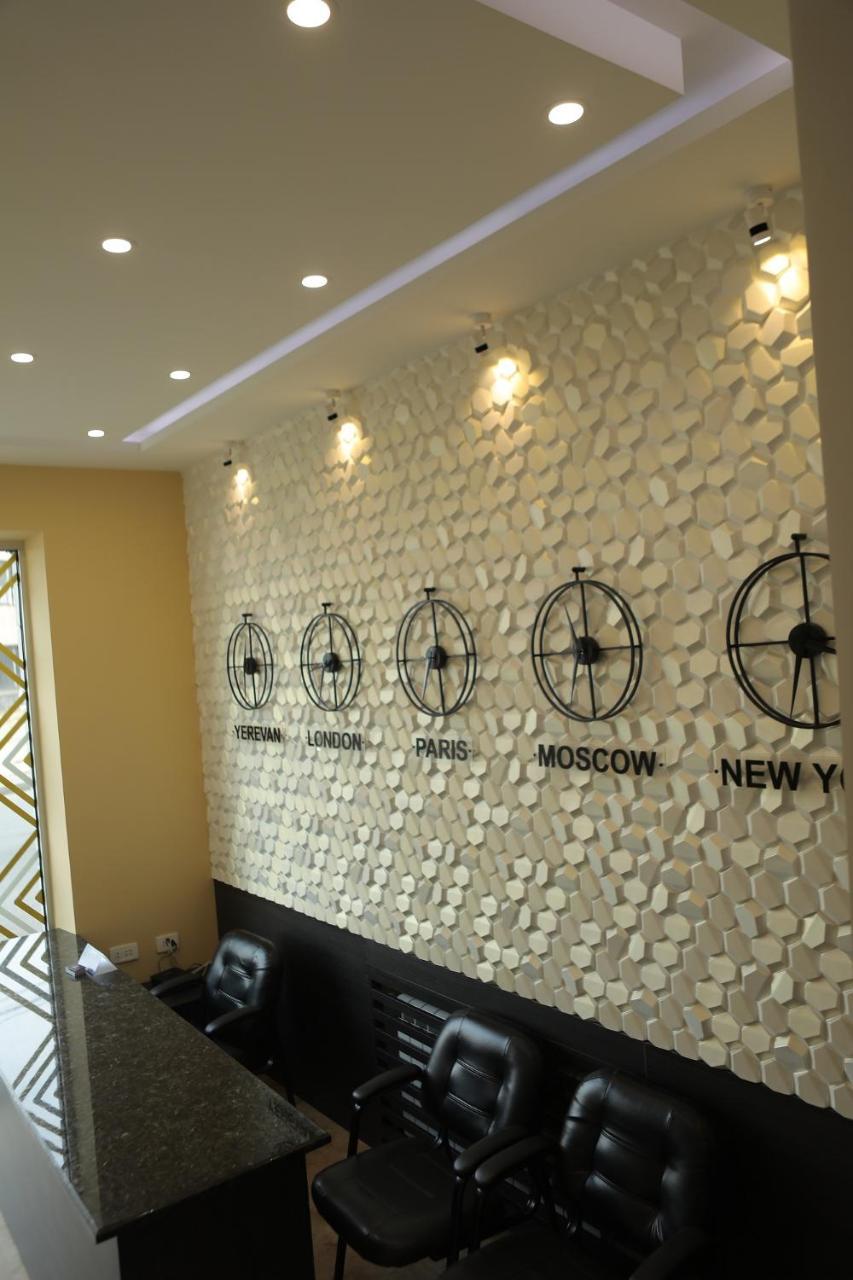 4Room Hotel Jereván Kültér fotó